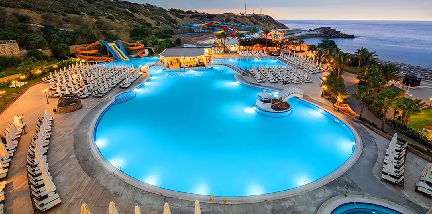 Acapulco Resort Convention Spa Hotel